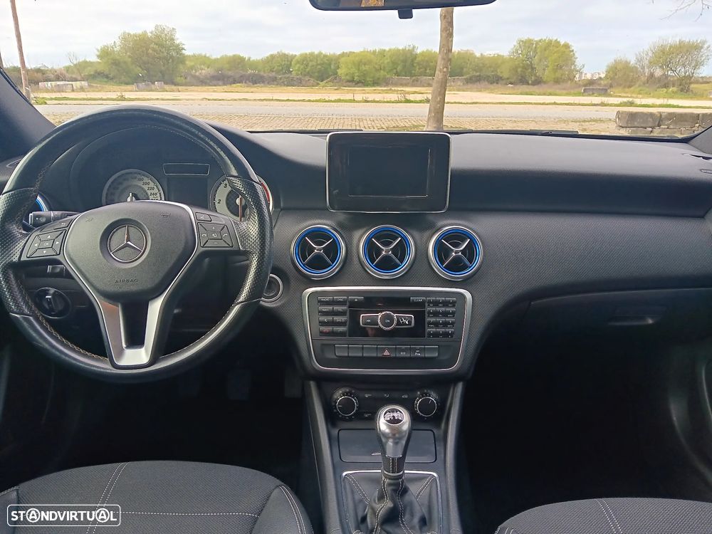 Mercedes-Benz A 180 CDI (BlueEFFICIENCY) Urban - 16