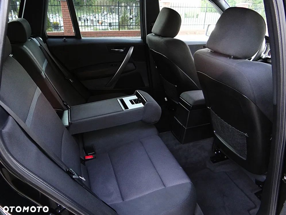 BMW X3 2.0d - 38