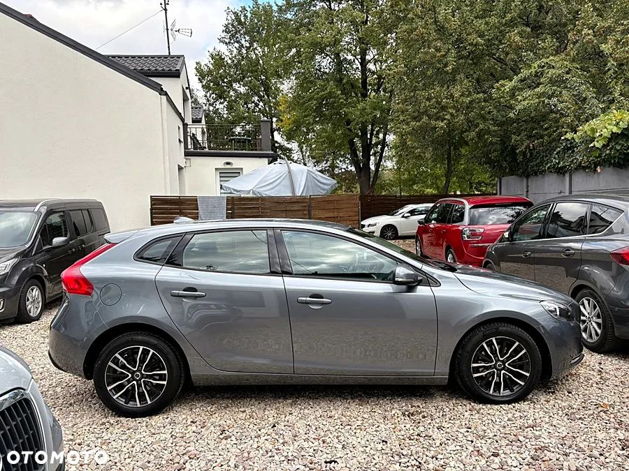 Volvo V40 D2 Drive-E Momentum - 6