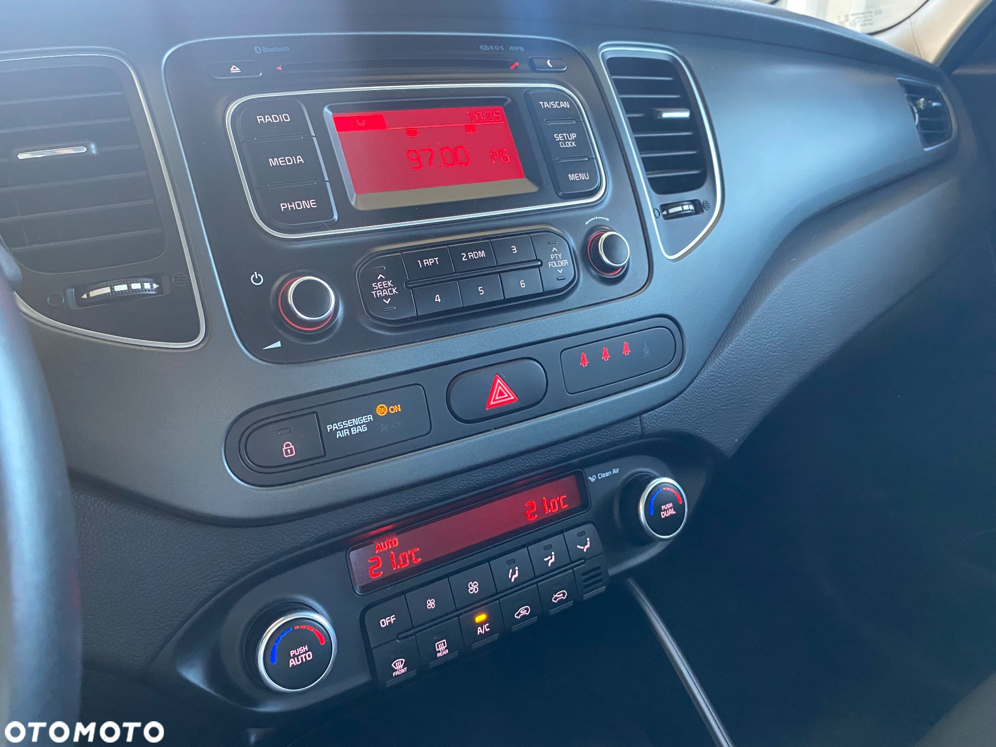 Kia Carens 1.6 GDI L - 14