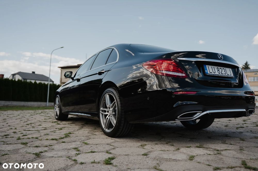 Mercedes-Benz Klasa E 220 d 4-Matic Business Edition 9G-TRONIC - 27