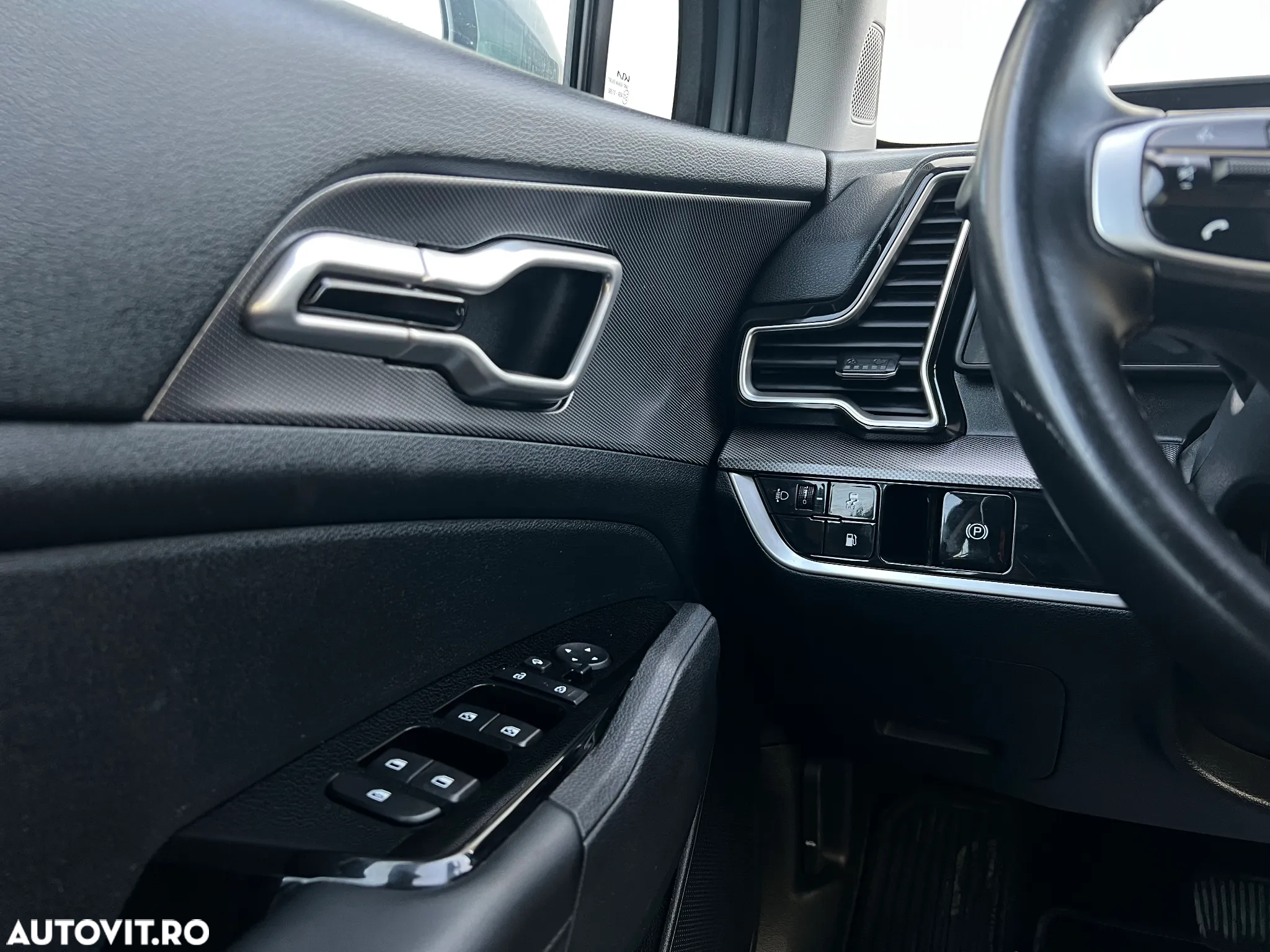 Kia Sportage 1.6 T-GDI AWD Plug-in Hybrid Basis - 17