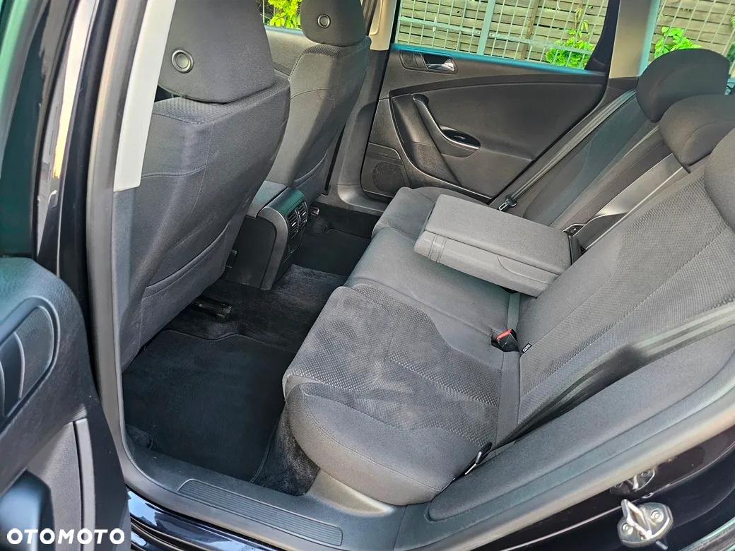Volkswagen Passat Variant 2.0 TDI Highline - 19