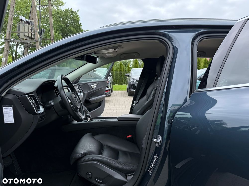 Volvo V60 B4 B Geartronic Momentum Pro - 32
