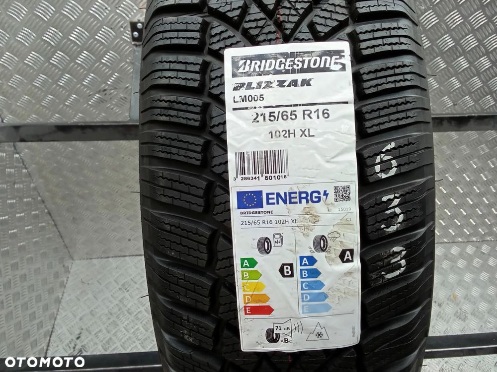 1x Bridgestone Blizzak LM005 215/65/16 102H XL nr.633 - 2
