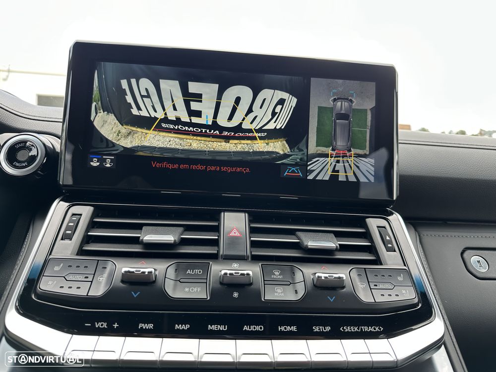 Toyota Land Cruiser 300 70th Anniversary - 32