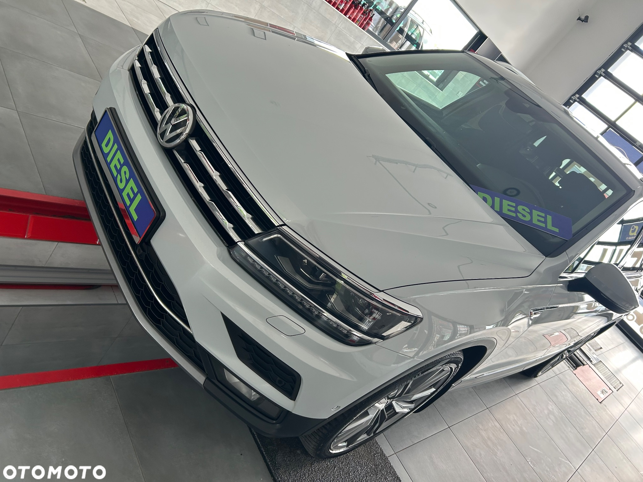 Volkswagen Tiguan 2.0 TDI 4Mot R-Line Plus DSG - 3