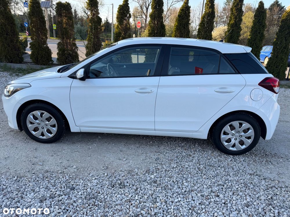 Hyundai i20 1.1 CRDi BlueDrive Elegant - 3