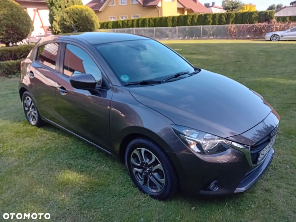 Mazda 2 2016 photo 3