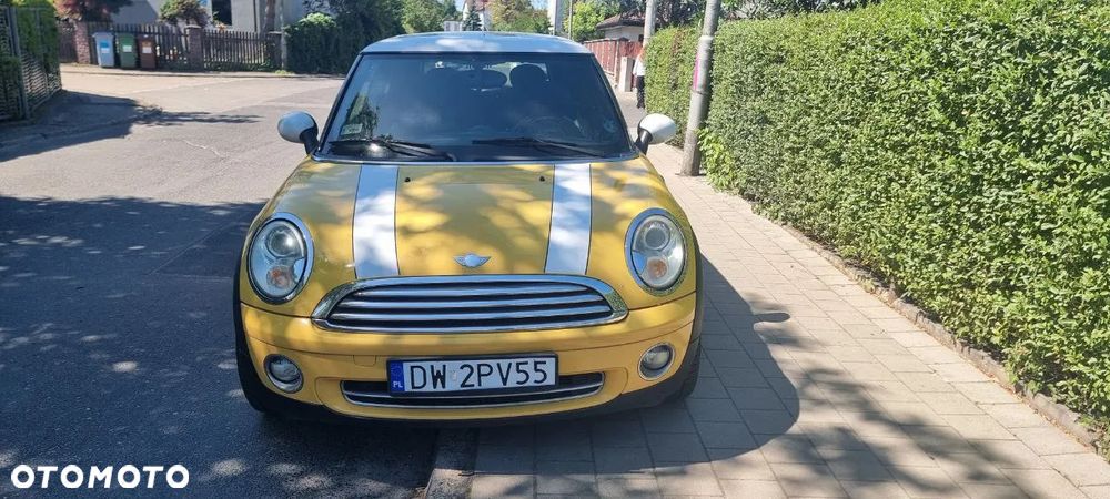 MINI Cooper Standard - 1