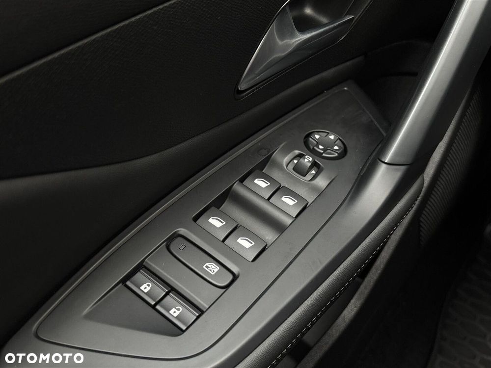 Peugeot 308 1.5 BlueHDi Allure Pack S&S EAT8 - 19