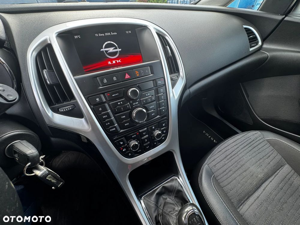 Opel Astra 1.4 Turbo - 21