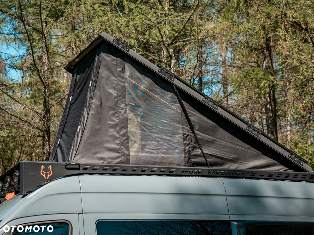 Mercedes-Benz Sprinter 907.235 - 8