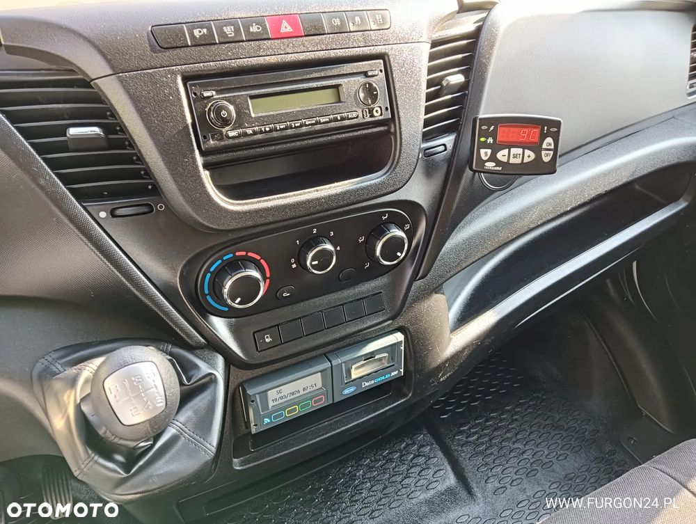 Iveco DAILY 35S11 KONTENER CHŁODNIA WINDA NR 880 - 16