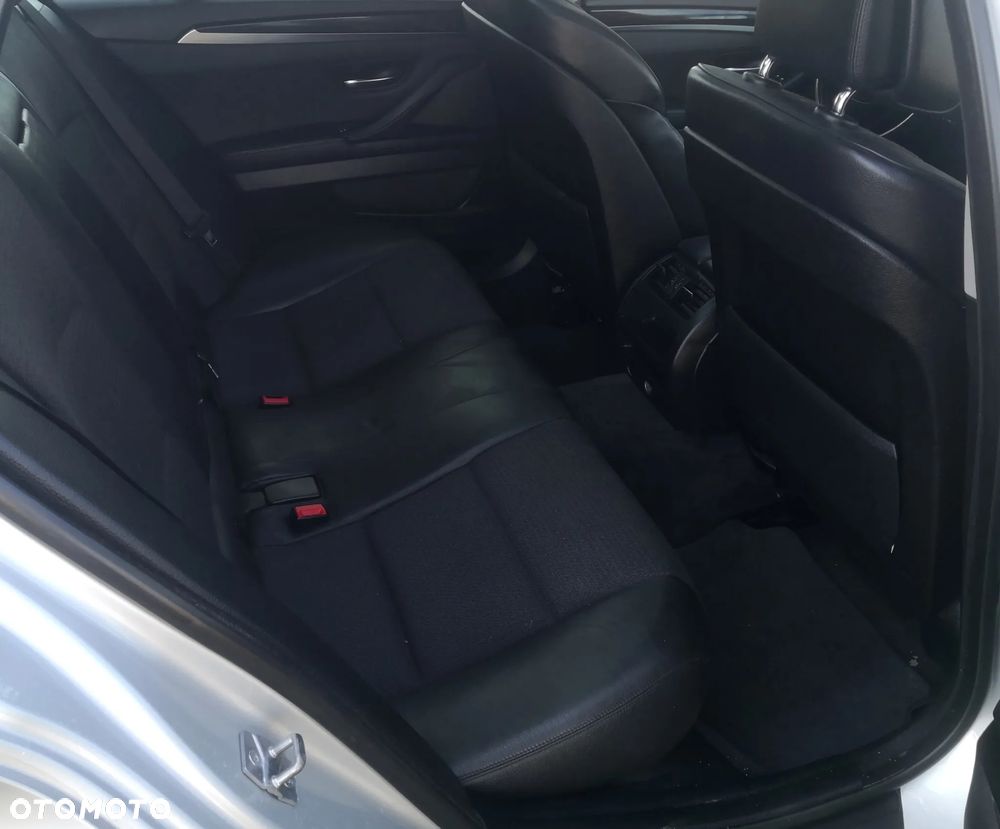 BMW Seria 5 520d Sport-Aut - 14