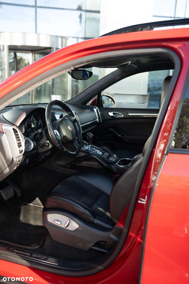 Porsche Cayenne GTS - 27