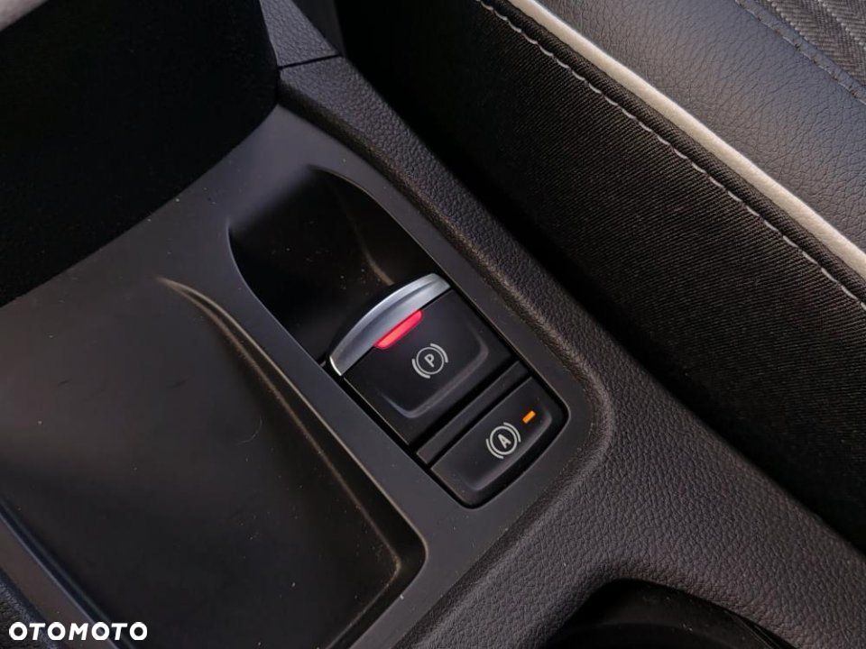 Renault Clio - 24