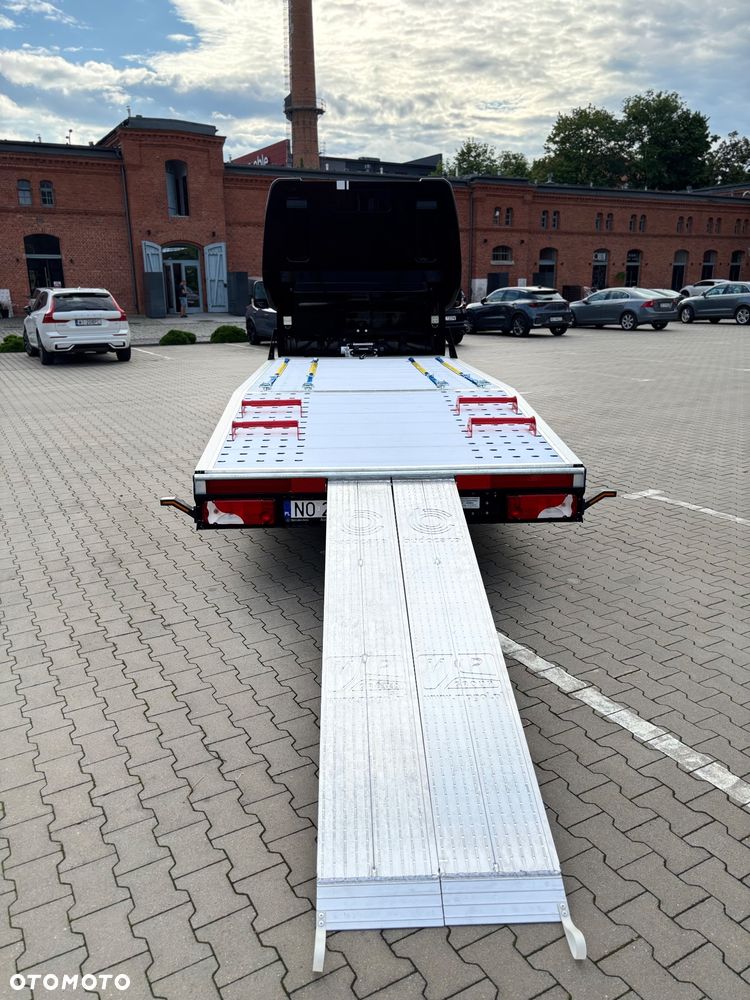 Mercedes-Benz Sprinter - 10