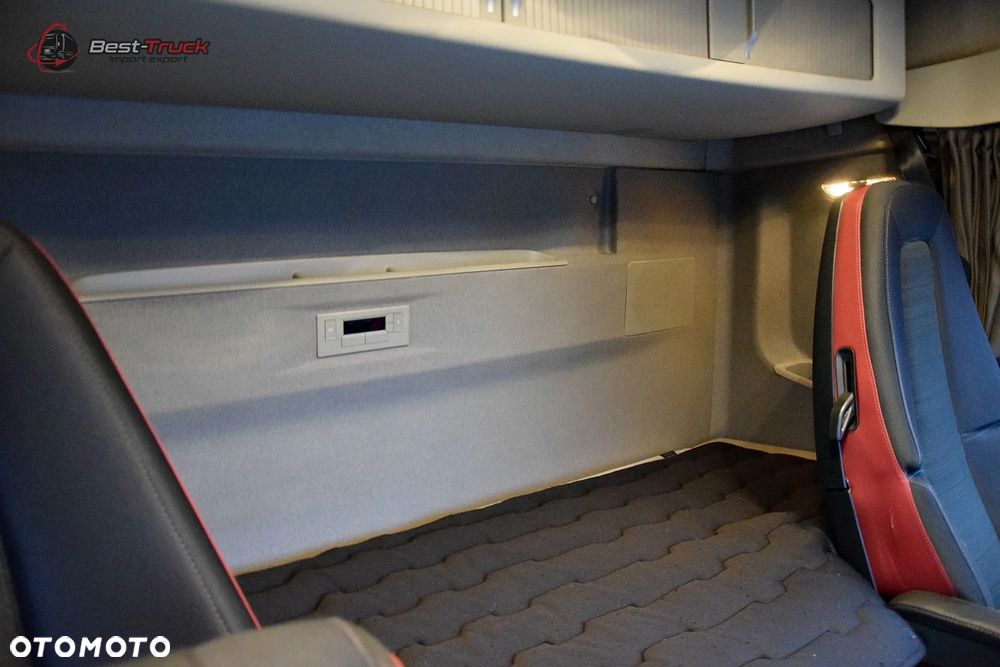 Volvo FH 540 / 6X2 / CAŁY NA PODUSZKACH /  OŚ SKRĘTNA PODNOSZONA  / HDS HIAB K177 PRO / ROTATOR / SKRZYNIA 6,7 M  / - 37