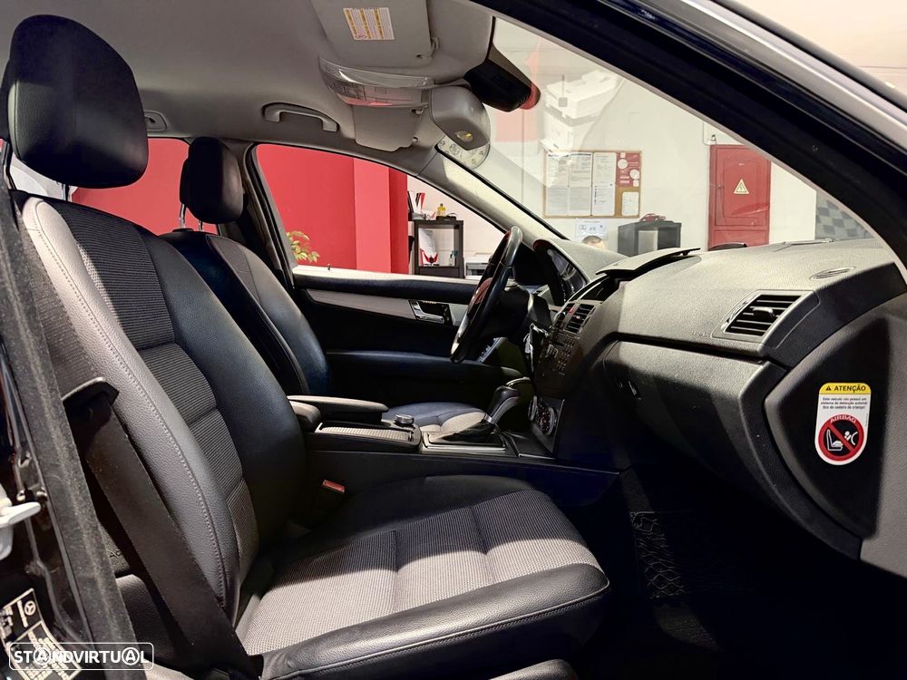 Mercedes-Benz C 200 - 11