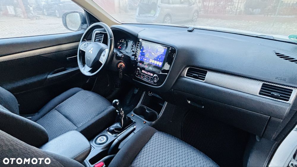 Mitsubishi Outlander - 5