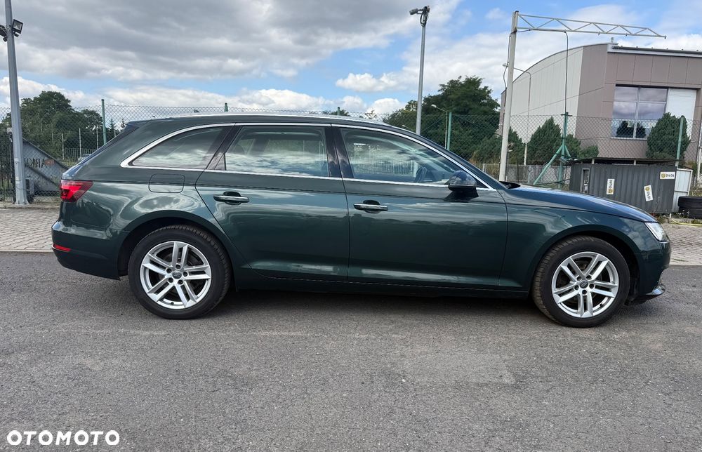 Audi A4 Avant 2.0 TDI ultra S tronic sport - 19