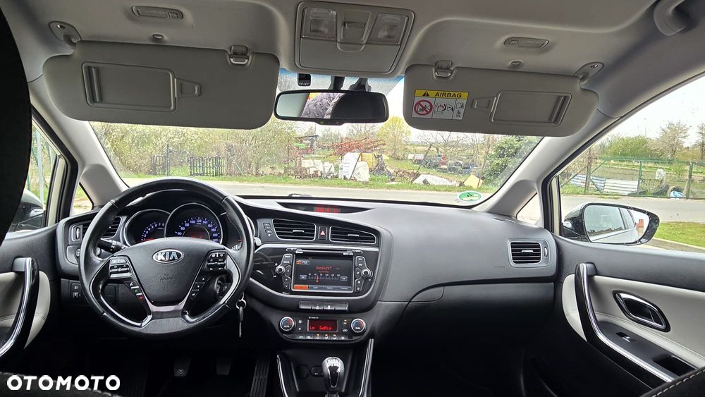 Kia Ceed 1.6 GDI Platinum Edition - 2