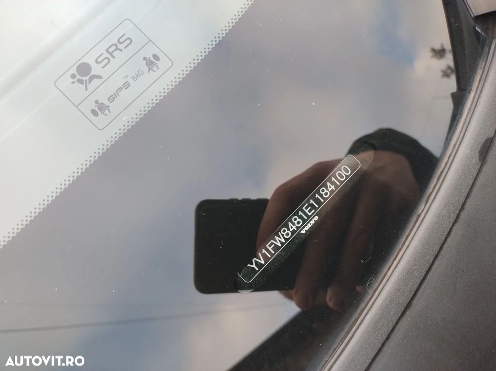 Volvo V60 D2 Momentum - 14