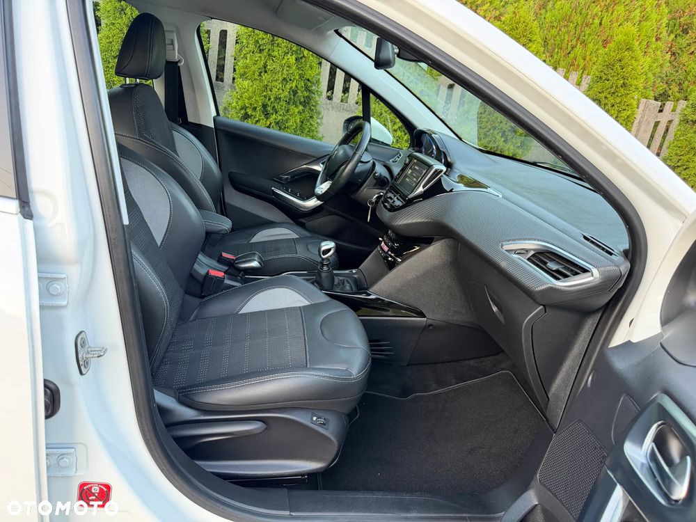 Peugeot 2008 BlueHDi FAP 120 STOP & START Allure - 21