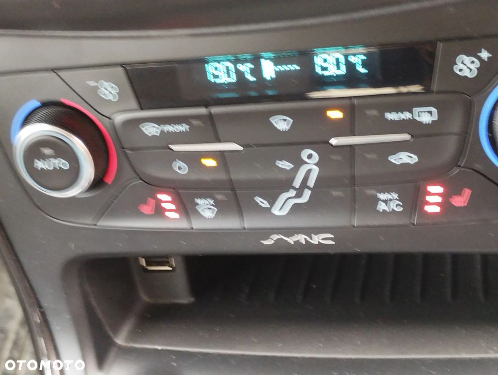 Ford Focus 1.5 TDCi DPF Start-Stopp-System Titanium - 6