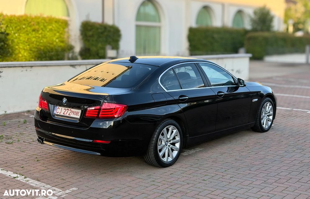 BMW Seria 5 520d Aut. - 29