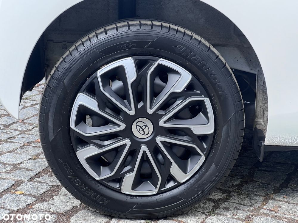 Toyota Aygo x - 32