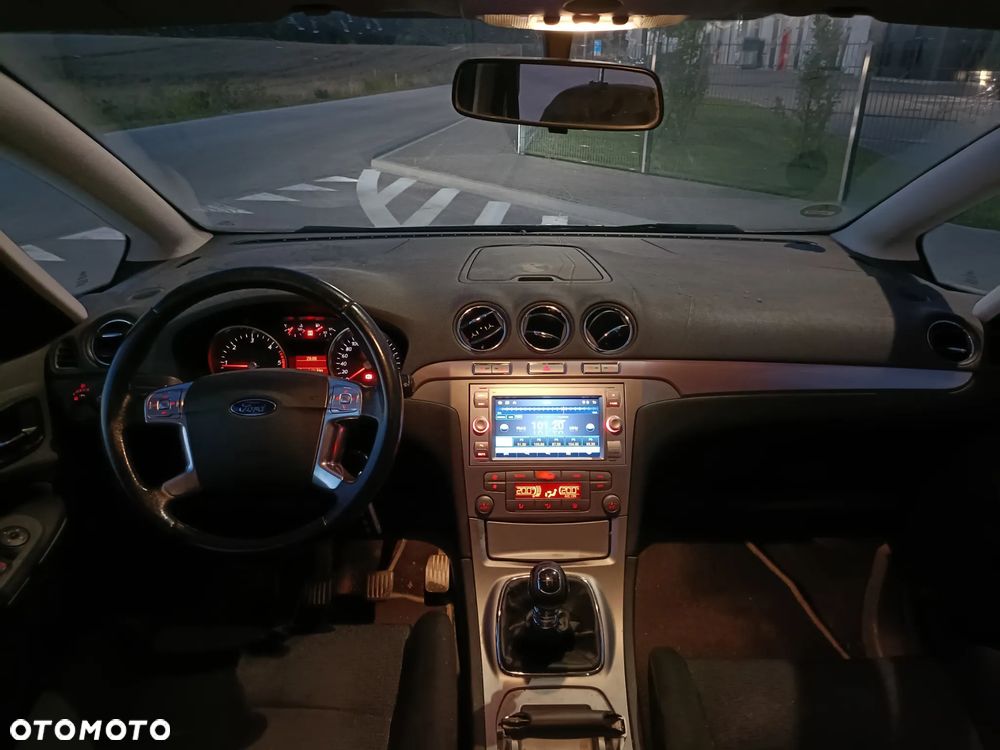 Ford S-Max - 7