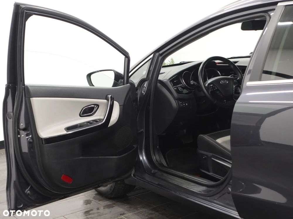 Kia Ceed 1.6 CRDi 136 DCT ISG Spirit - 18