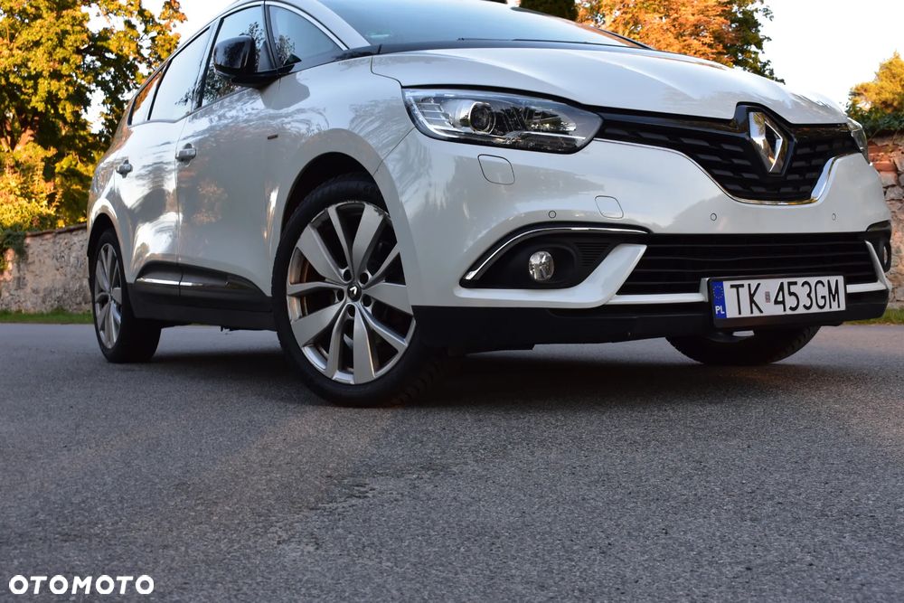 Renault Grand Scenic - 22