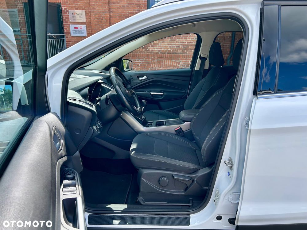 Ford Kuga - 14