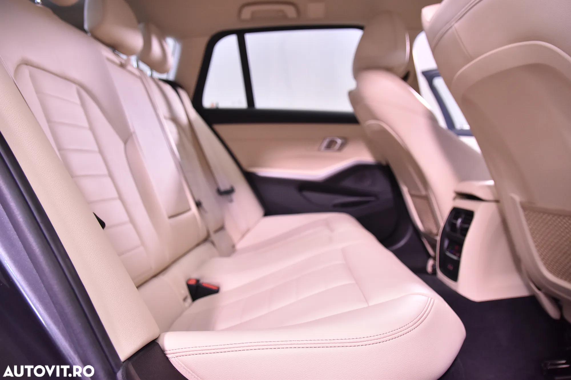 BMW Seria 3 330e xDrive AT PHEV - 12