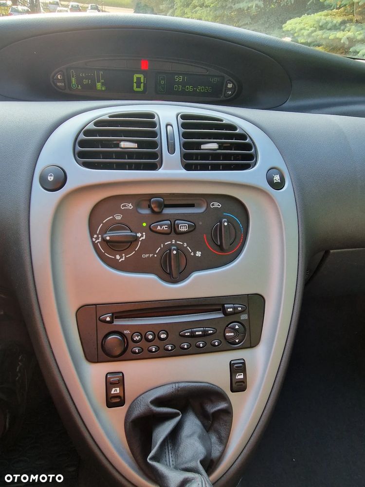 Citroën Xsara 1.6 16V Confort - 22