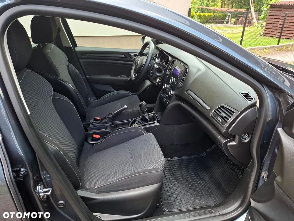 Renault Megane ENERGY TCe 100 EXPERIENCE - 24