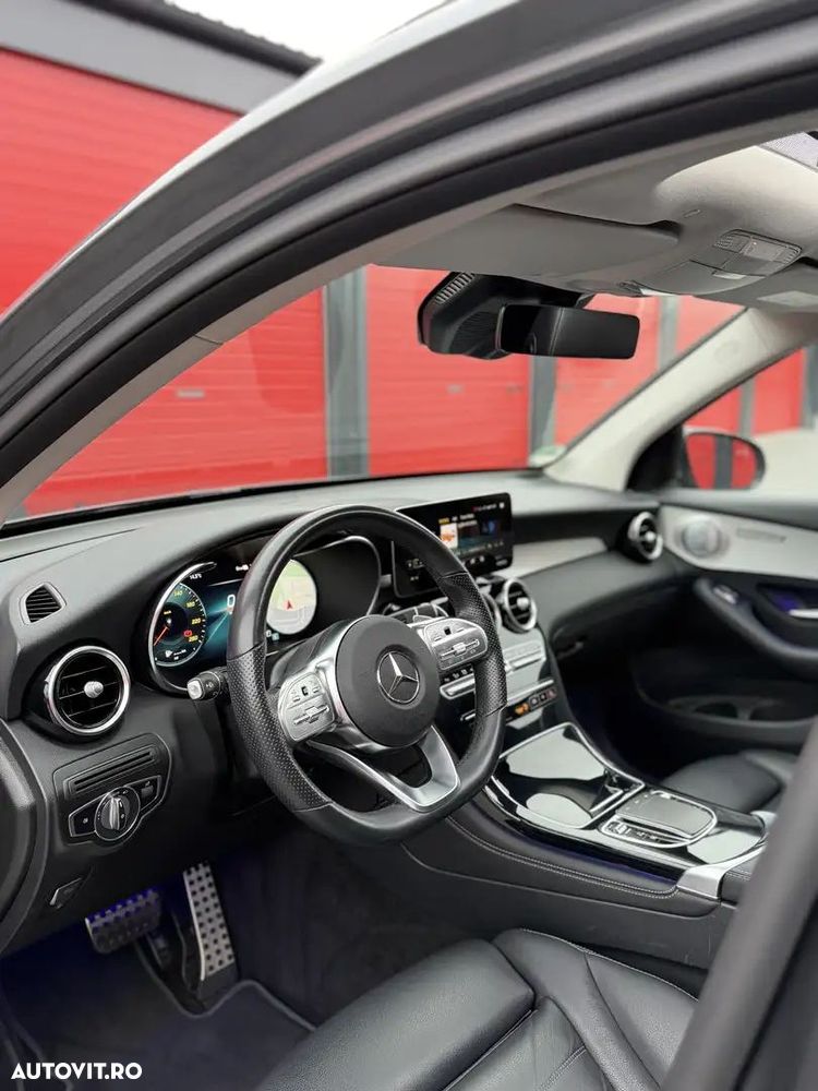 Mercedes-Benz GLC 300 4MATIC - 8