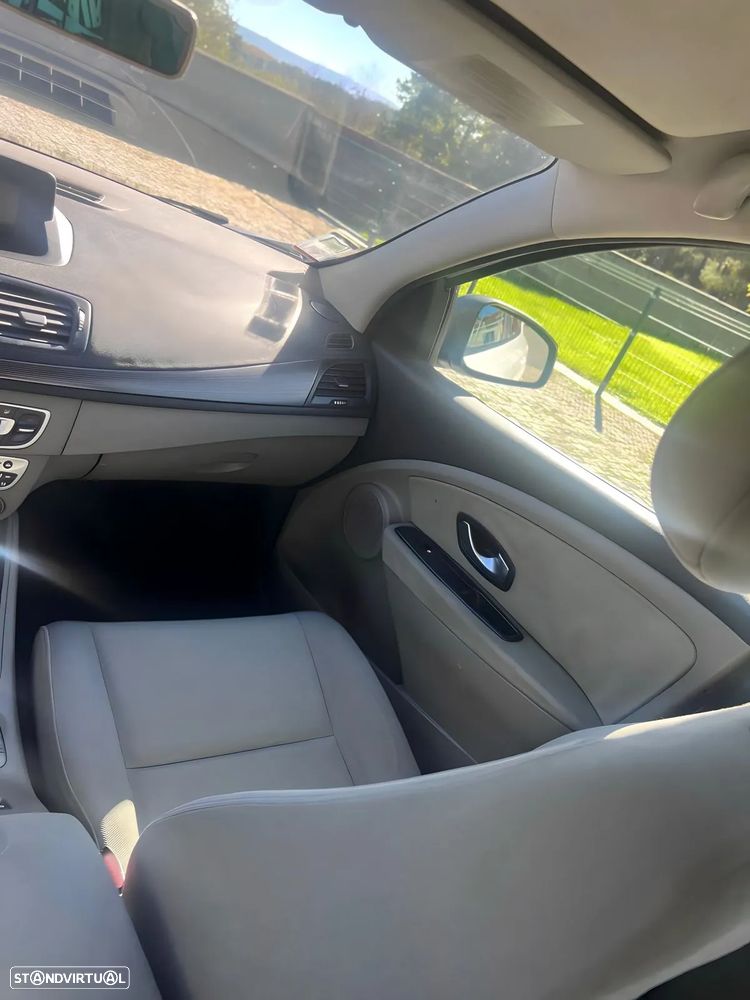 Renault Mégane 1.5 dCi Confort - 13