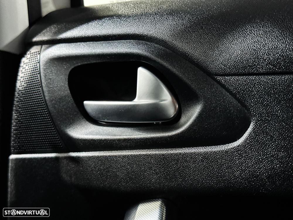 Peugeot 2008 1.2 PureTech GT Line - 27