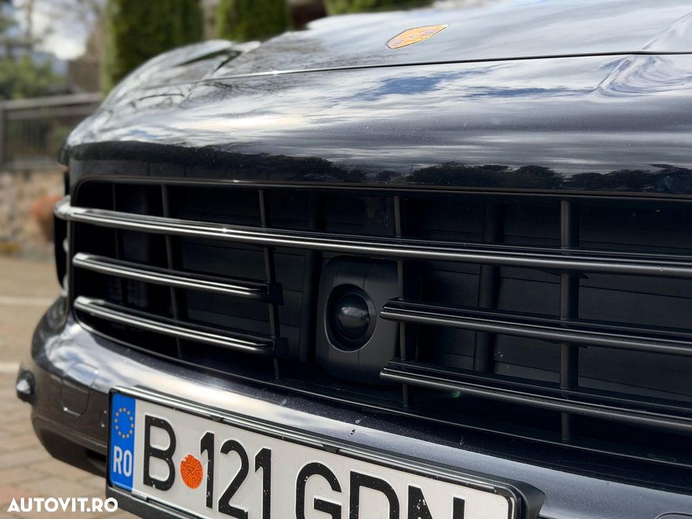 Porsche Cayenne - 3