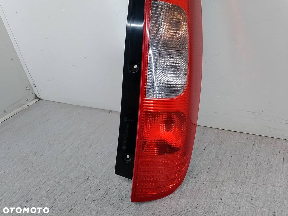 LAMPA TYLNA PRAWA MITSUBISHI COLT VI MR957374 HATCHBACK - 6