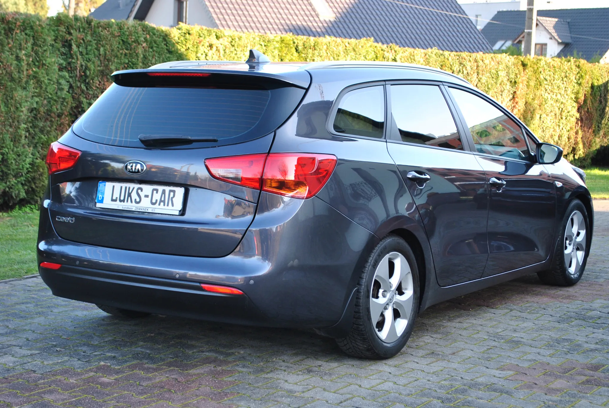 Kia Ceed 1.4 CVVT SW Dream-Team Edition - 35