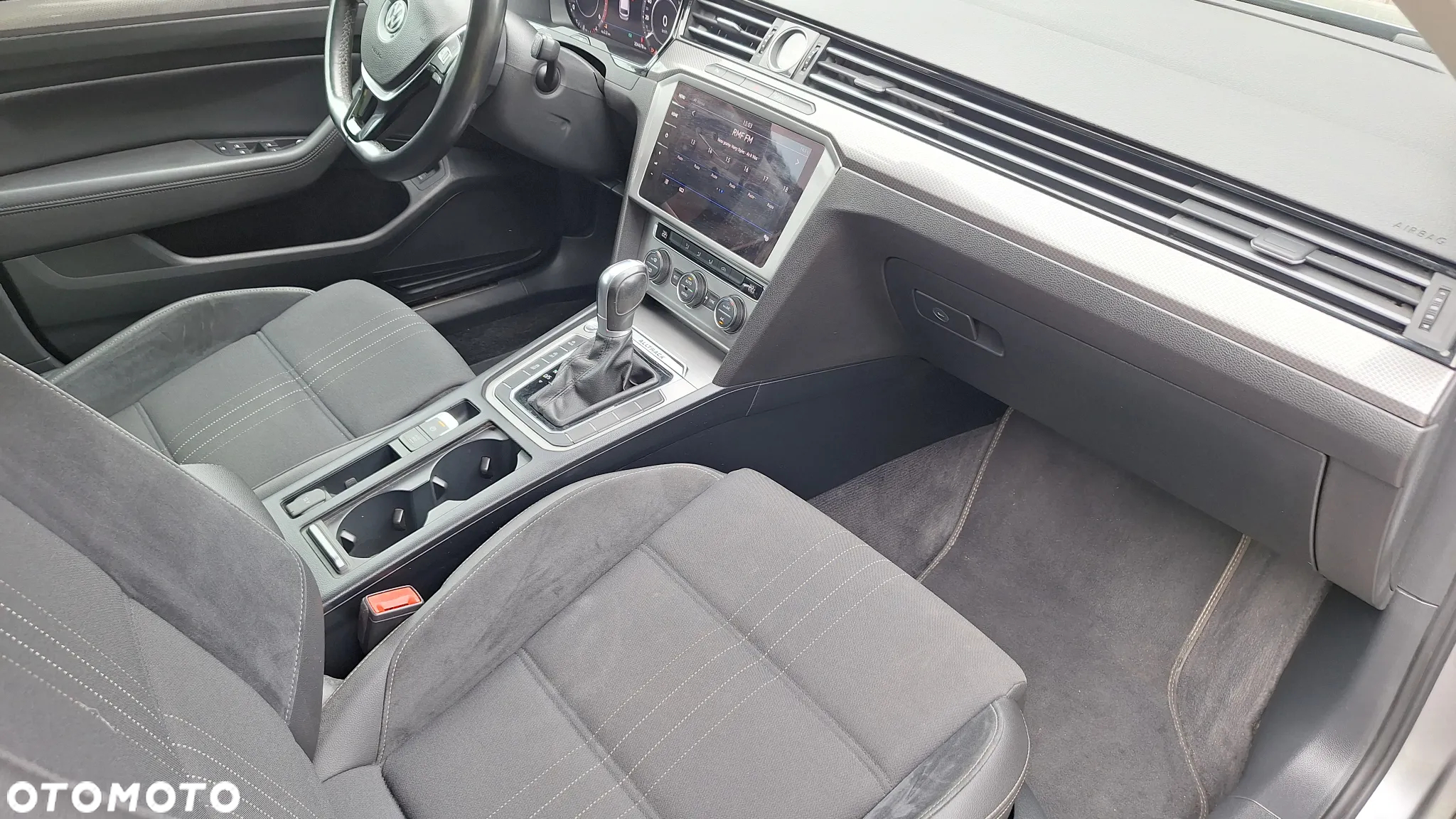 Volkswagen Passat 2.0 TDI BMT SCR 4Mot Comfortline DSG7 - 17