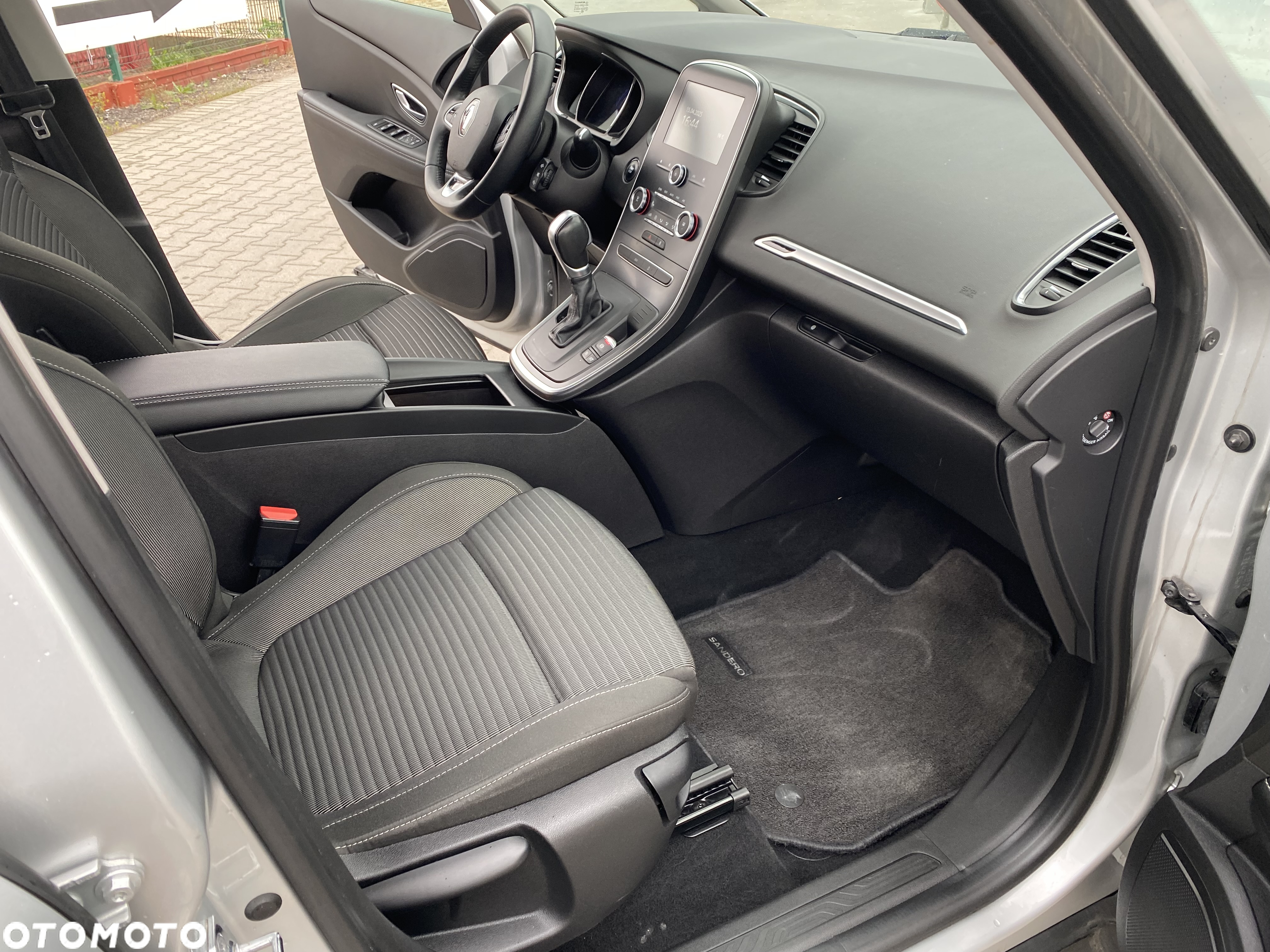 Renault Scenic 1.3 TCe Energy Intens EDC - 6