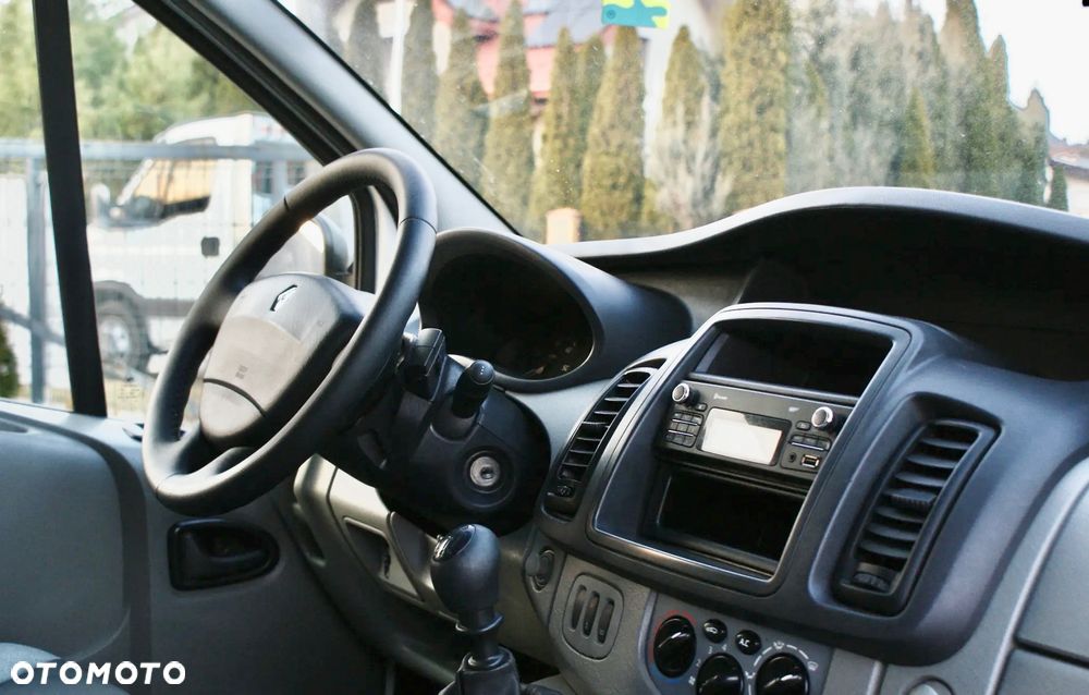 Renault Trafic - 12