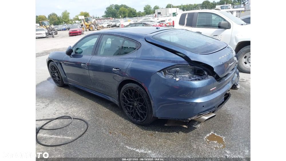 Porsche Panamera - 6