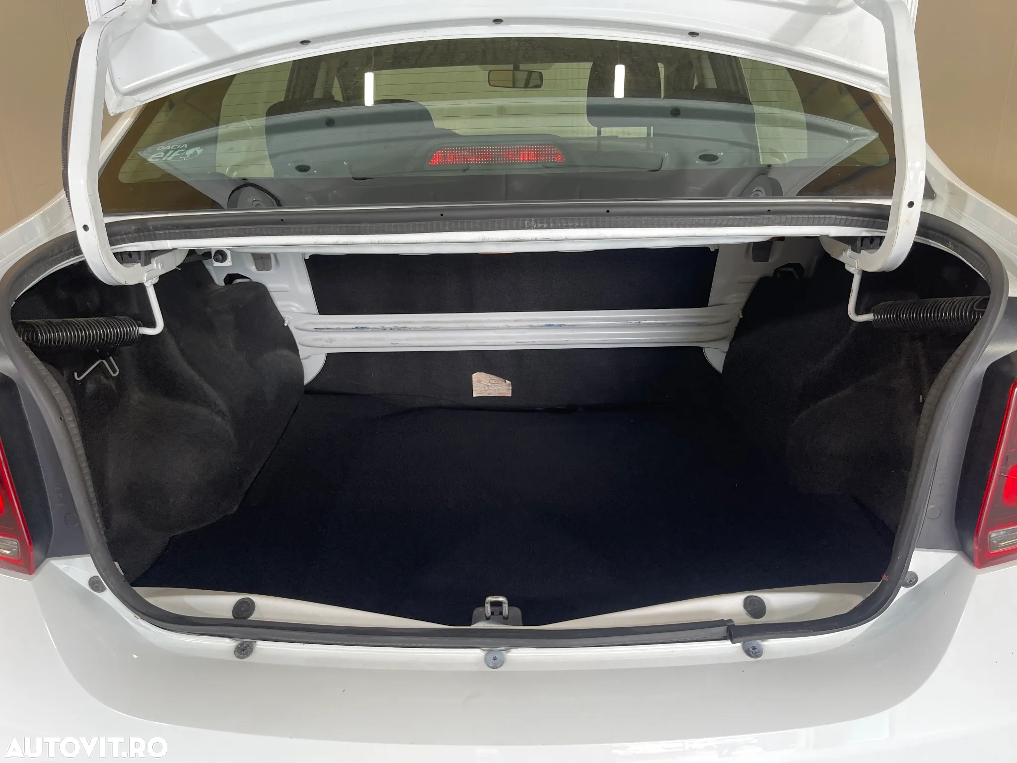 Dacia Logan 1.0 SCe Laureate - 11
